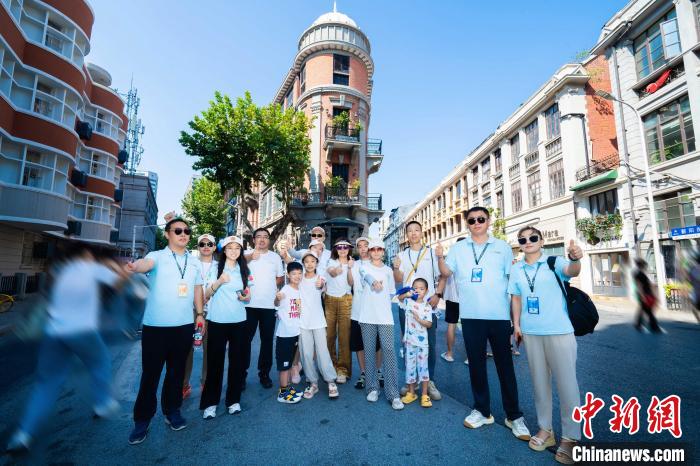 万里茶道环中国自驾游集结赛选手抵达武汉 开启