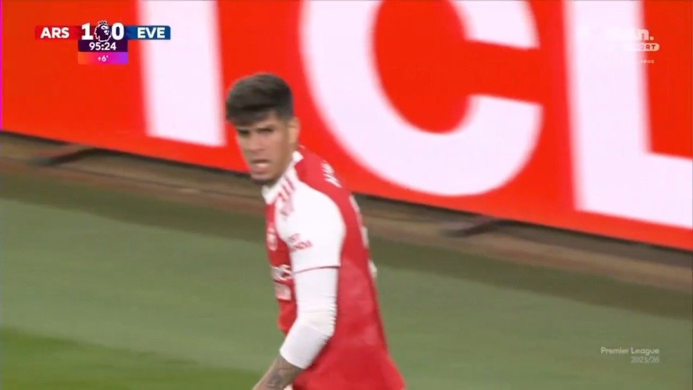 武磊替补8分钟梅开二度 斯特林助攻关键球助球队