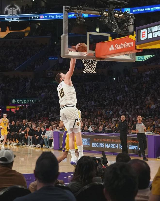 湖人加时险胜掘金 东契奇约基奇三双对决引爆西