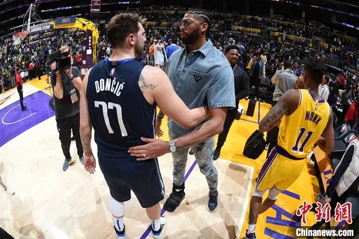 独行侠1.8%概率惊险摘得状元签 马刺76人分获榜眼