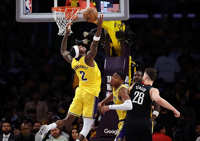 湖人主场力克火箭 范德比尔特首秀助胜